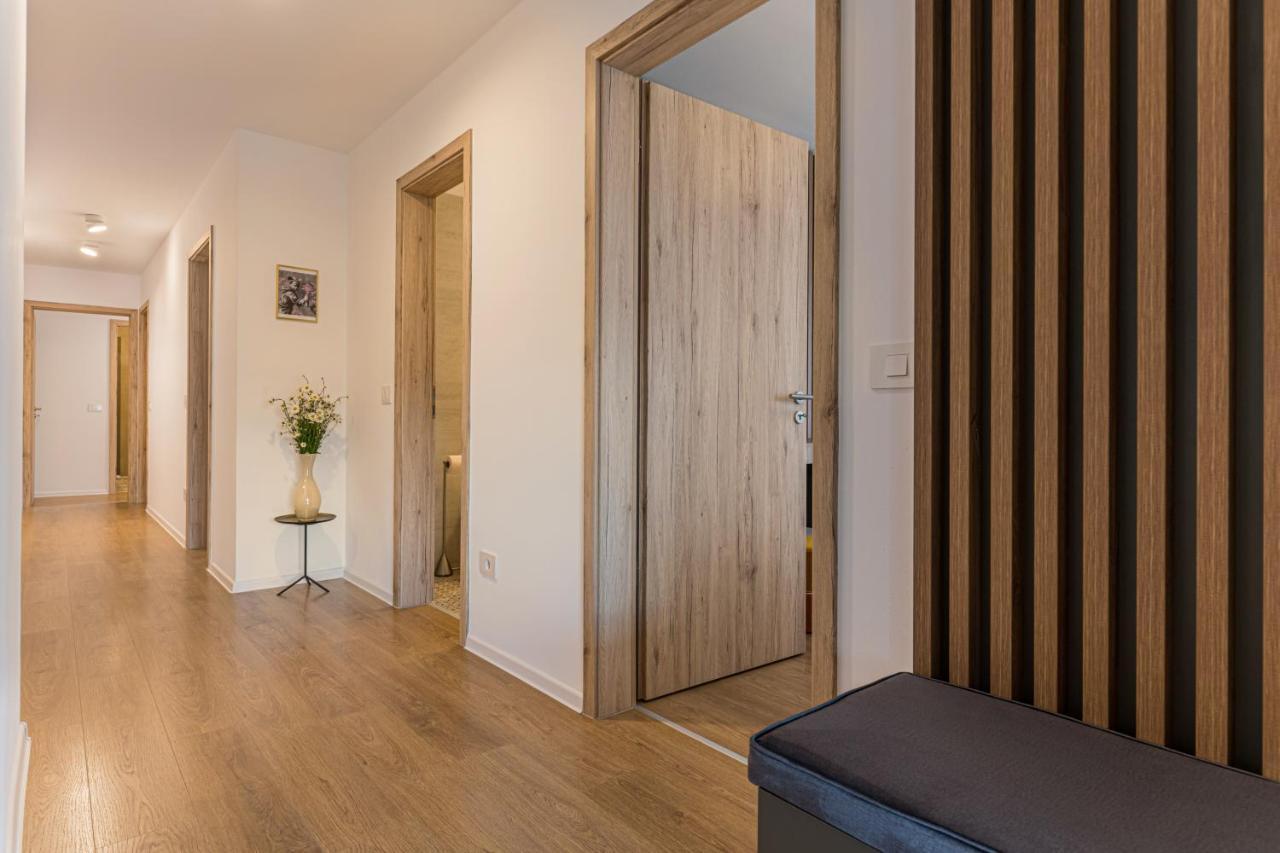 Mk Apartments Брашов Екстериор снимка