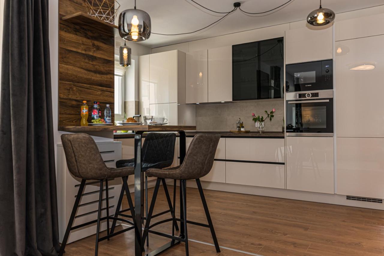 Mk Apartments Брашов Екстериор снимка
