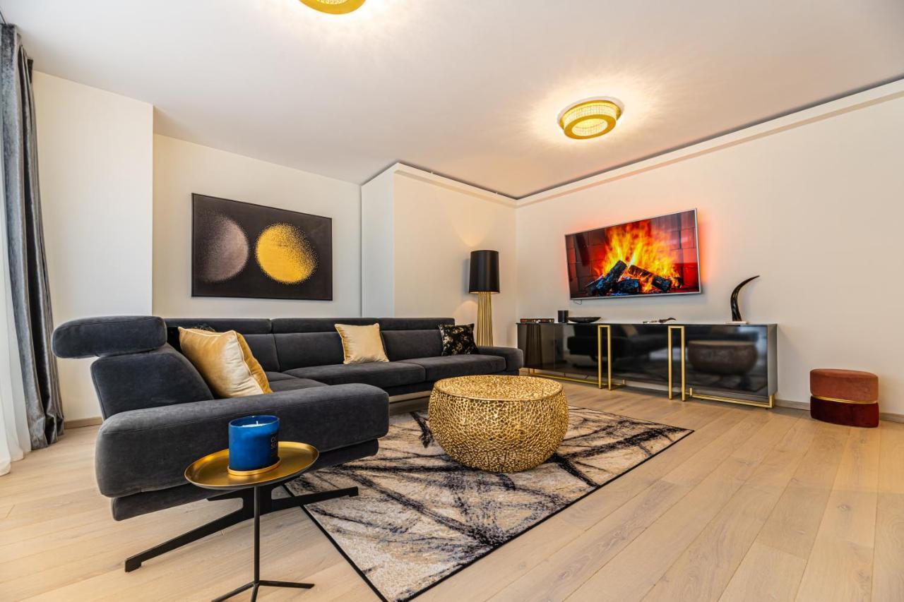 Mk Apartments Брашов Екстериор снимка